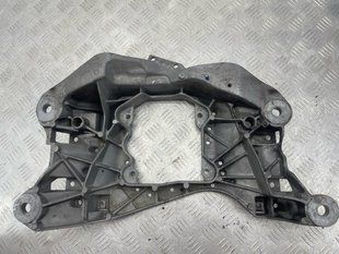 Траверса коробки передач 4G0399263AC Audi A7