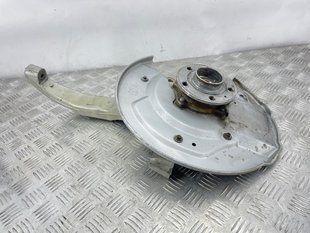 Поворотний кулак / цапфа з підшипником 31476879 Volvo XC90