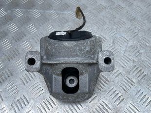 Опора / Подушка двигателя 8R0199381B Audi A6
