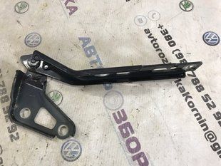 Петля капота 4L0823301 Audi Q7