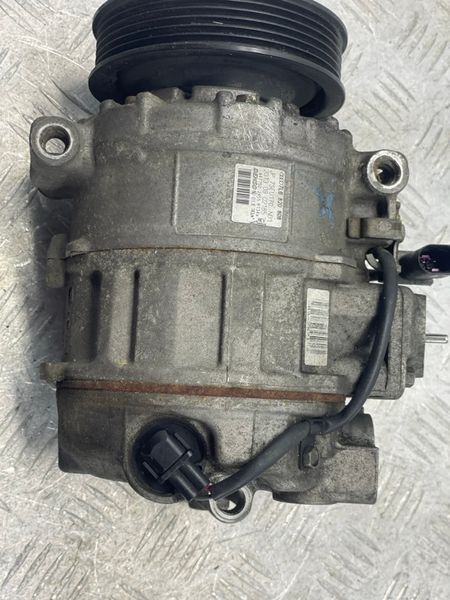 Компресор кондиціонера 7L6820808 Audi Q7