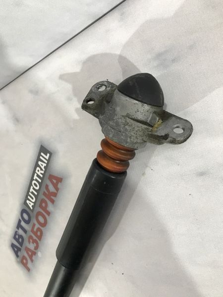 Стійка амортизатора 5C0512011BJ Volkswagen Beetle