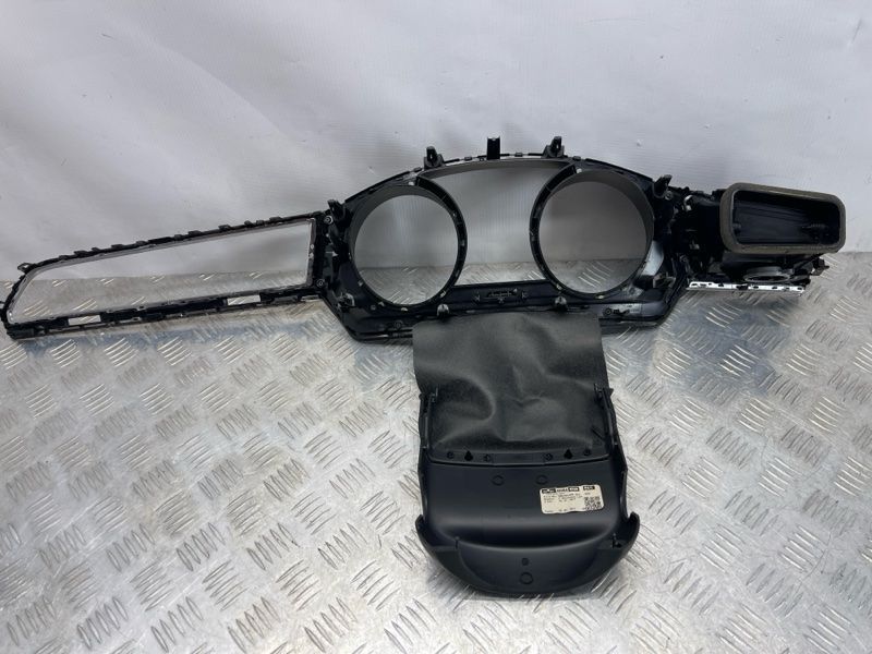 Рамка приладової панелі 5NN85856082V Volkswagen Tiguan