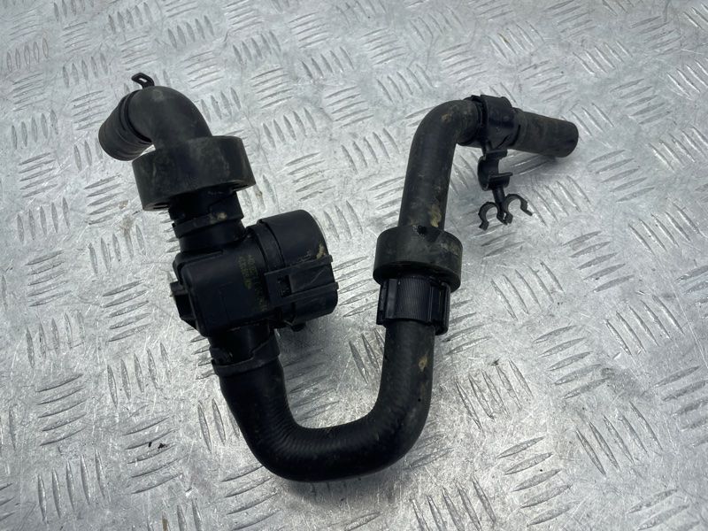 Шланг ОР з клапаном 7P6122157E Volkswagen Touareg