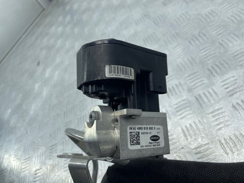Клапан 4M0816682E Audi Q7