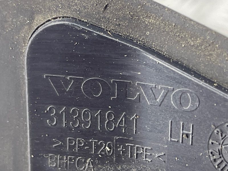Заглушка крила 31391841 Volvo XC90