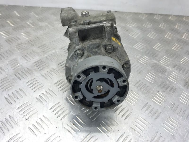 Компресор кондиціонера 4G0260805F Audi S7