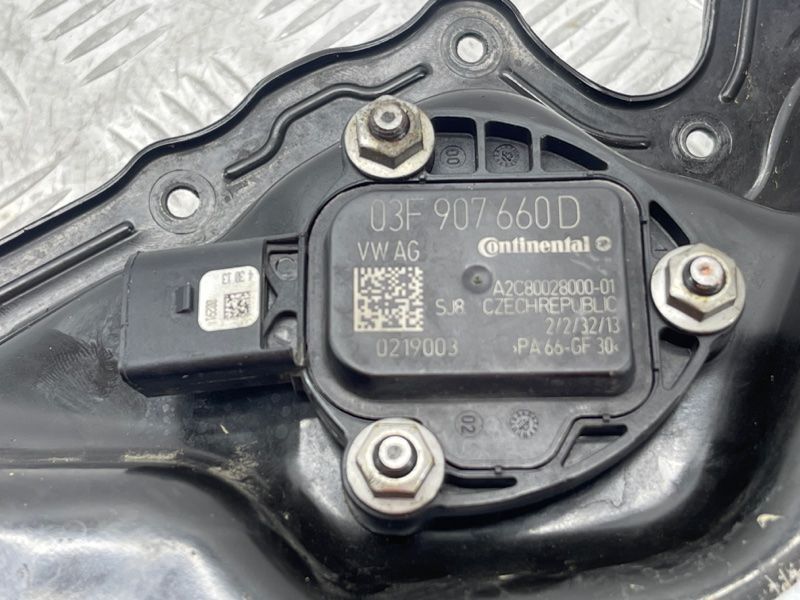 Датчик уровня масла двигателя Volkswagen Passat