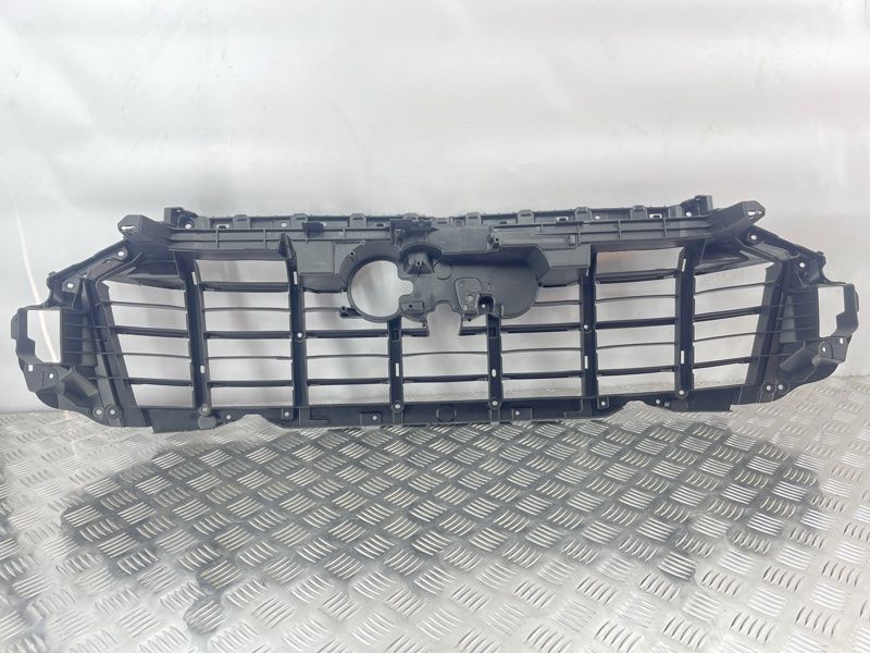 Каркас решетки радиатора 4M0807233D Audi Q7
