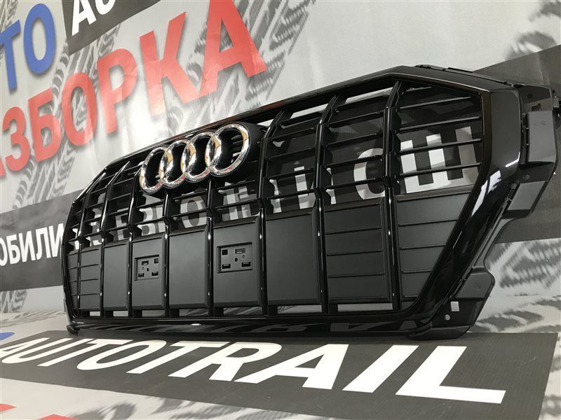 Решітка радіатора 83A853651BCKA Audi Q3