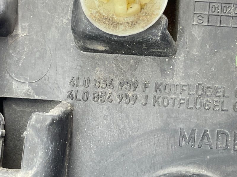 Накладка крила 4L0854959J Audi Q7