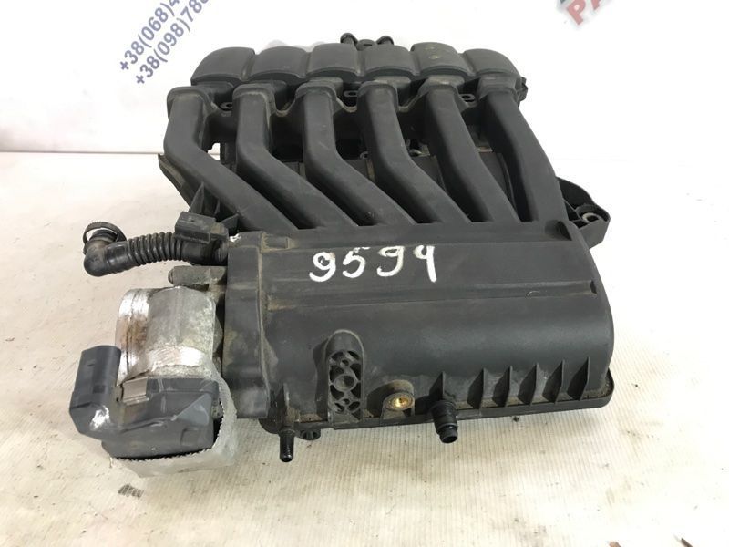Колектор впускний 03H133201AE Volkswagen Touareg