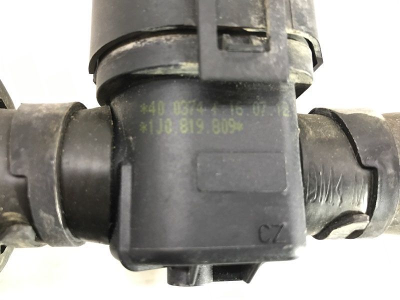 Шланг ОР з клапаном 7P0122049B Volkswagen Touareg