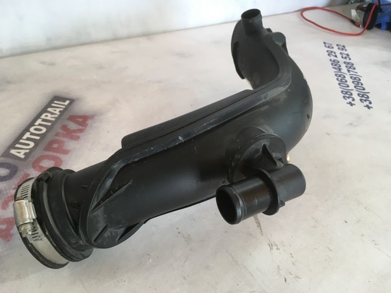 Патрубок f2g39r504be Ford Edge