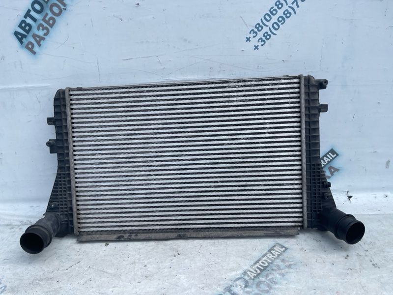 Радиатор интеркулера 3C0145805AN Volkswagen CC