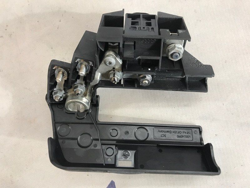 Клема акумулятора 8J0915459 Audi A6