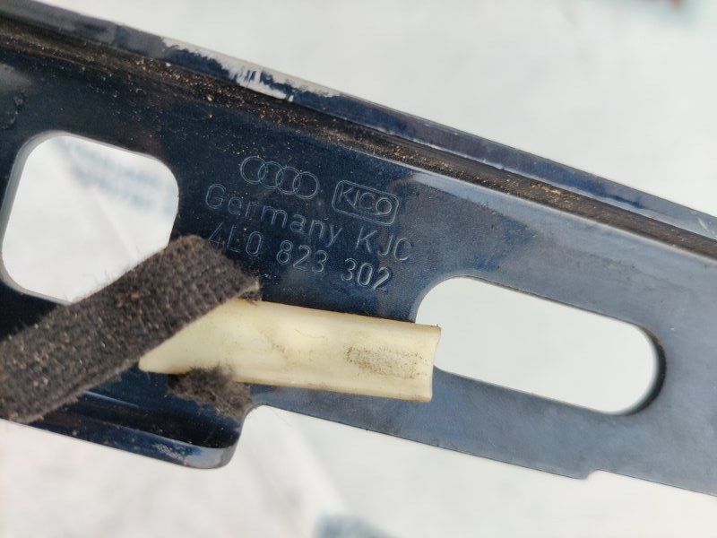 Петля капота 4L0823302 Audi Q7