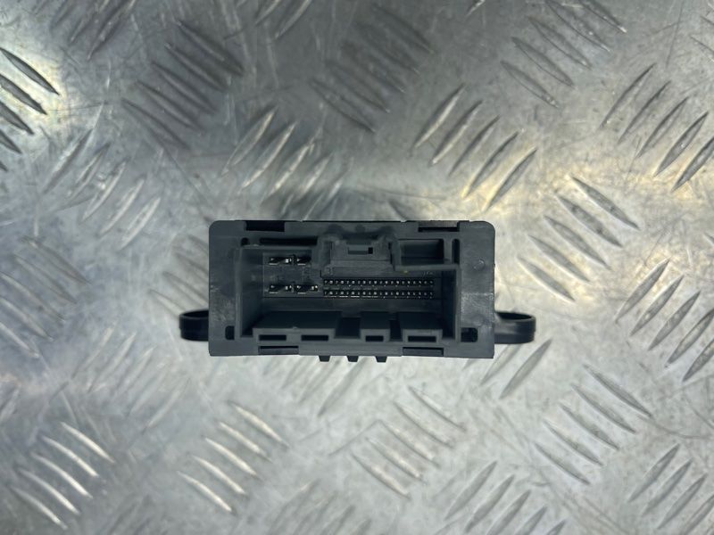 Блок управления двери GR2T14B534AJ Ford Fusion