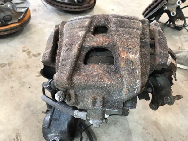 Супорт гальмівний 5N0615123 Volkswagen Tiguan