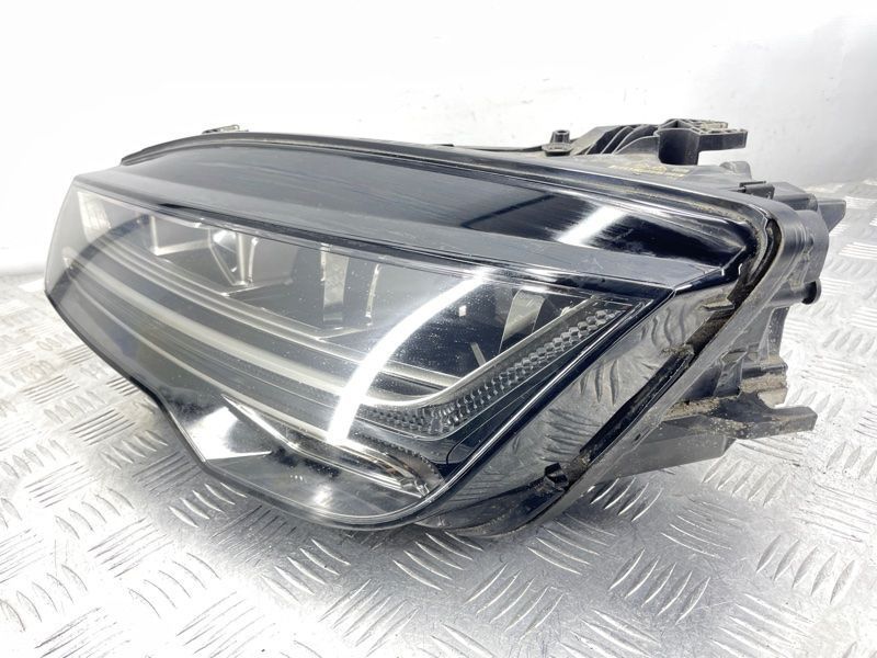 Фара світлодіодна ліва 4G8941033M Audi A7 Audi A7, Audi RS7, Audi S7