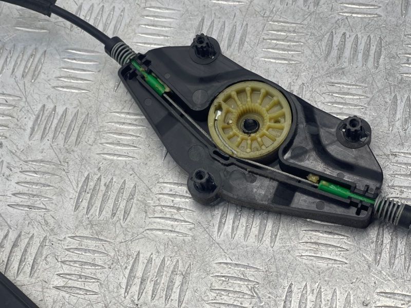 Стеклоподъемник 8R0837461K Audi Q5