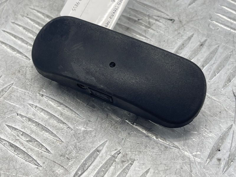 Форсунка омивача лобового скла 4G0955987A Audi A6