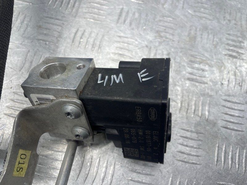 Клапан 4M0816682E Audi Q7