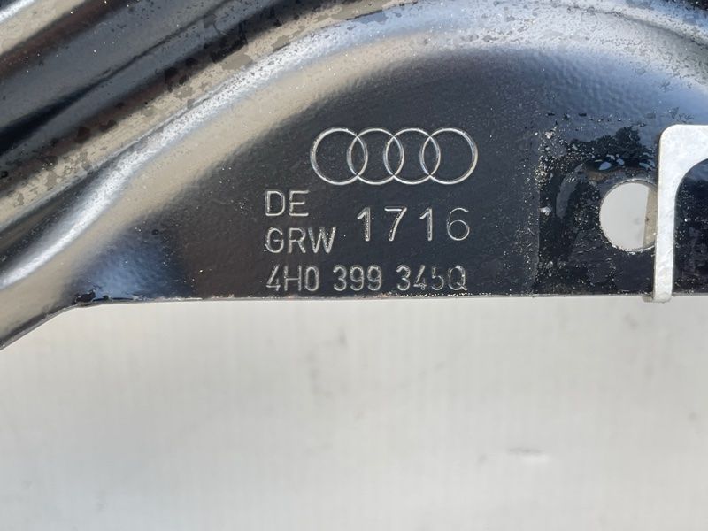 Розпірка підрамника Audi A7