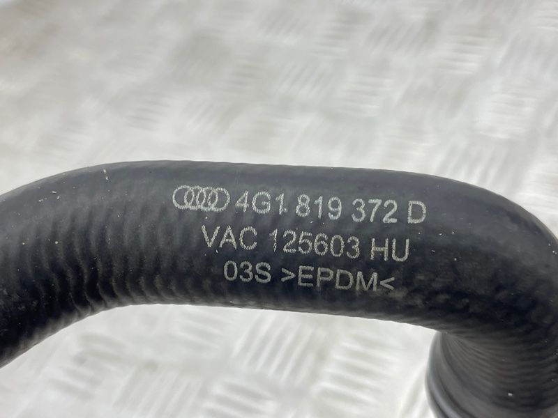 Шланг системи охолодження 4G1819372D Audi A6