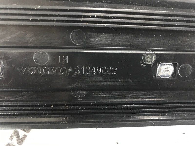 Накладка порога 31349002 Volvo XC60
