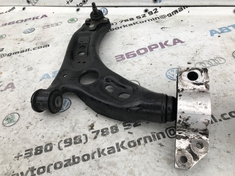 Важіль передньої підвіски поперечний нижній 5N0407152 Volkswagen CC