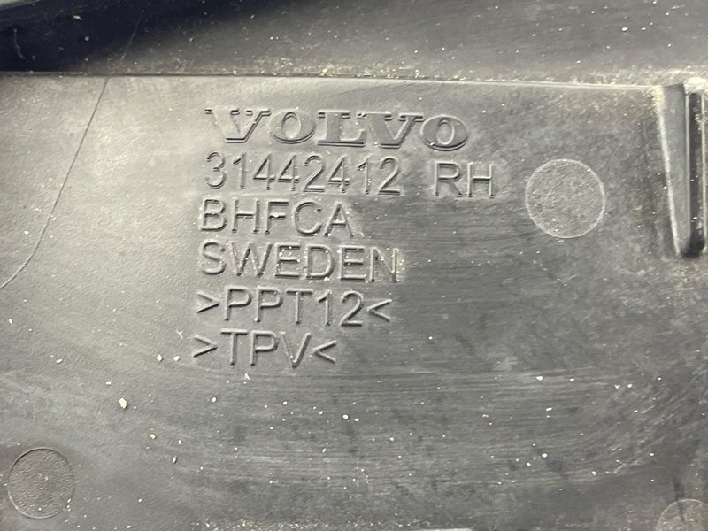 Жабо / Водоотводящий щиток 31442412 Volvo XC90