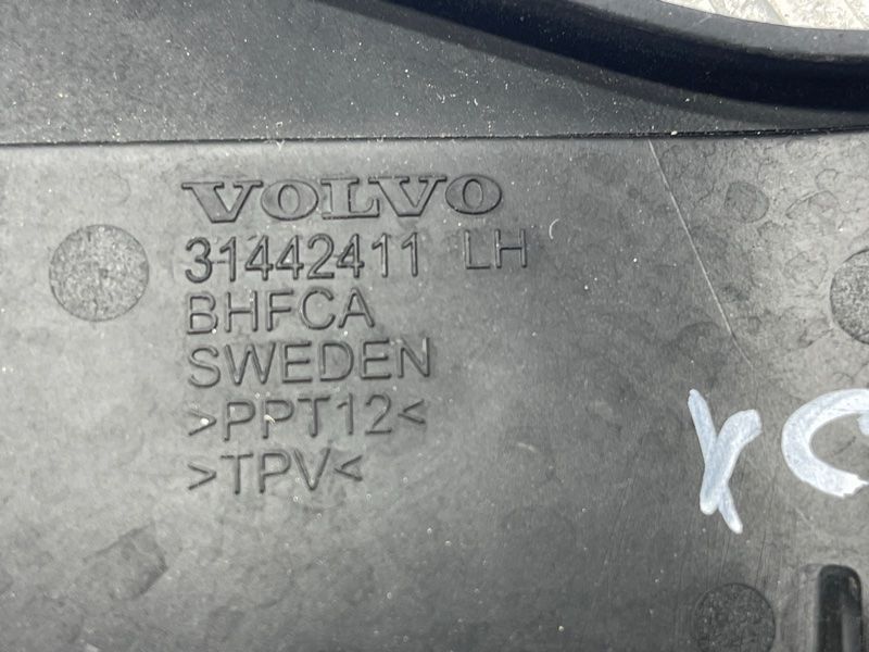 Гумовий ущільнювач Volvo XC90