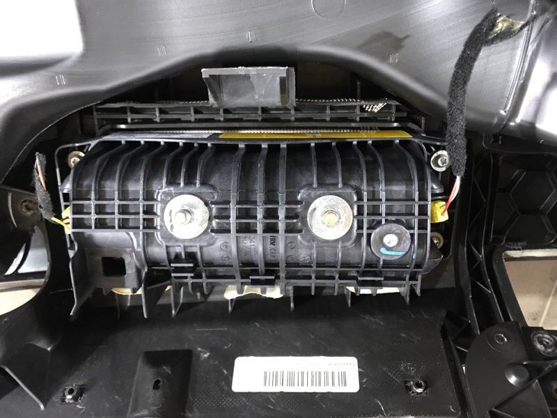 Торпедо с подушкой безопасноти Volkswagen Passat