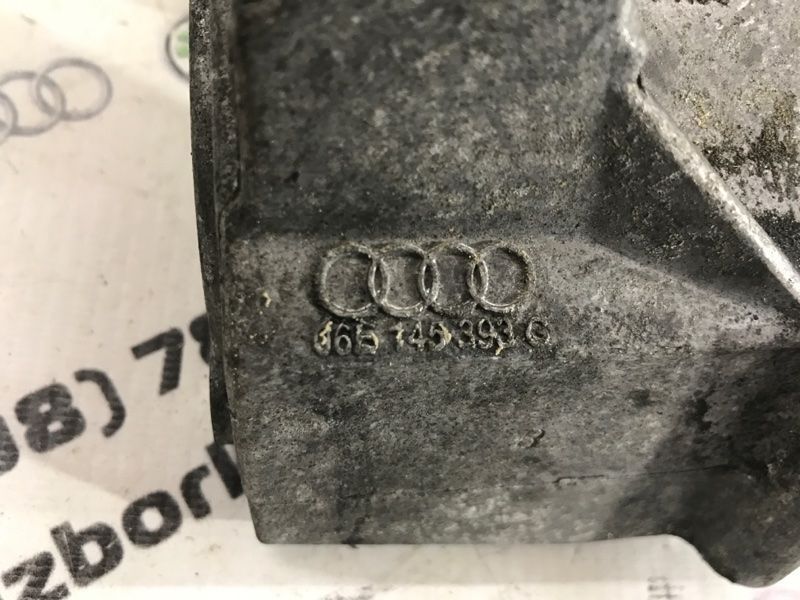 Кронштейн насоса гидроусилителя руля 06E145393G Audi Q7