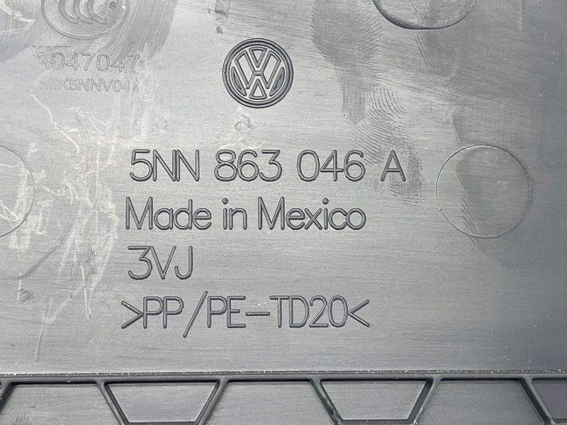 Накладка центральной консоли Volkswagen Tiguan