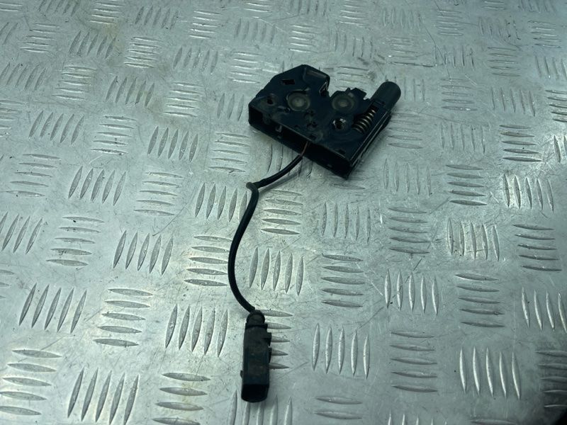 Замок капота 4G0823509C Audi A7