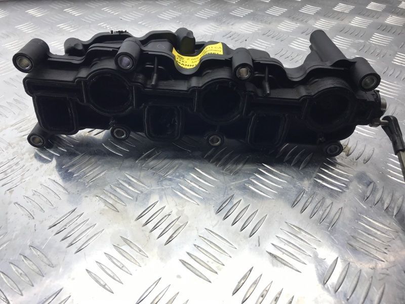 Коллектор впускной 059129711CA Audi Q7
