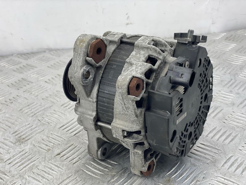 Генератор 30659580 Volvo XC90