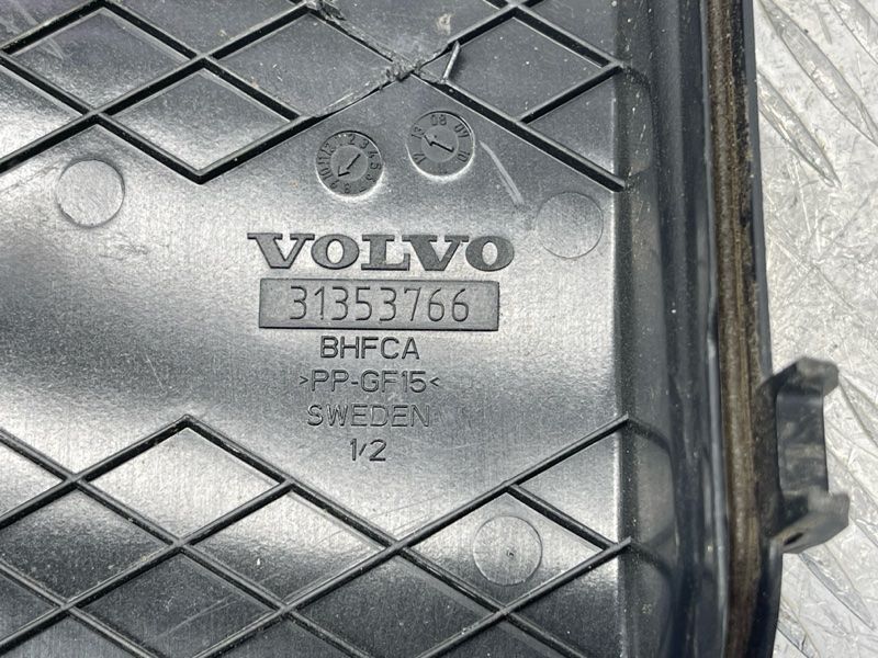 Кришка акумулятора 31353766 Volvo XC60