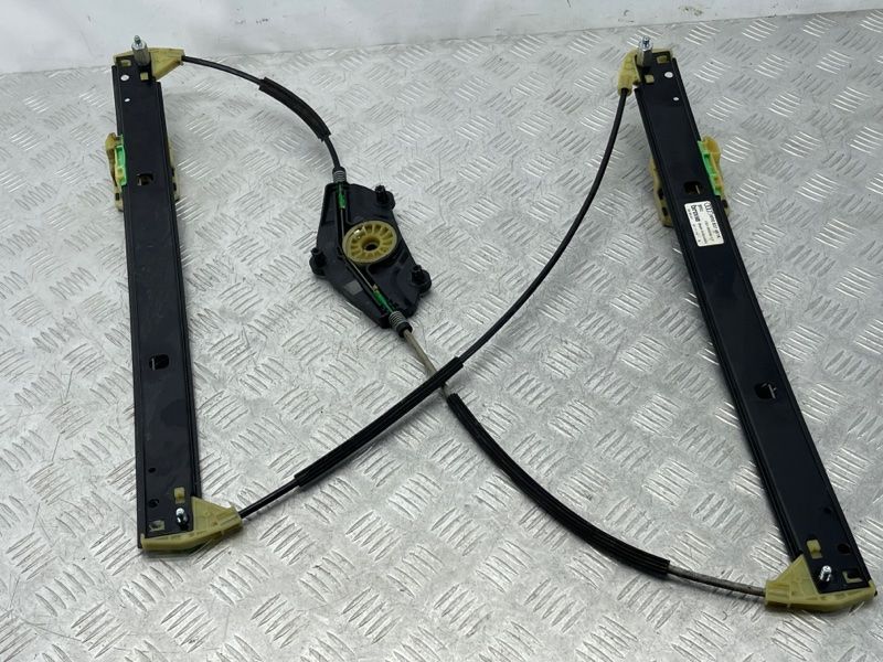 Стеклоподъемник 8R0837461K Audi Q5