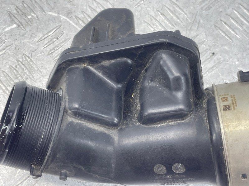 Патрубок інтеркулера 31422061 Volvo XC60