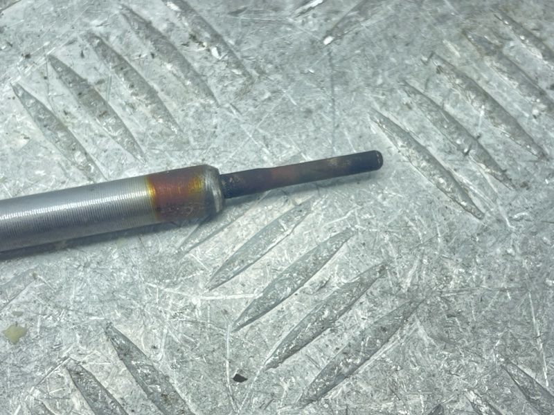Свічка розжарювання 059963319J Audi Q7 Audi A3, Audi A6, Audi A7, Audi A8, Audi Q5, Audi Q7, Volkswagen Beetle, Volkswagen Golf, Volkswagen Jetta, Volkswagen Touareg