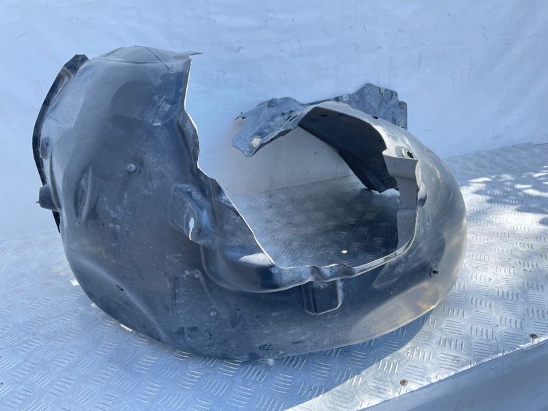 Підкрилок 8W0821172A Audi A4