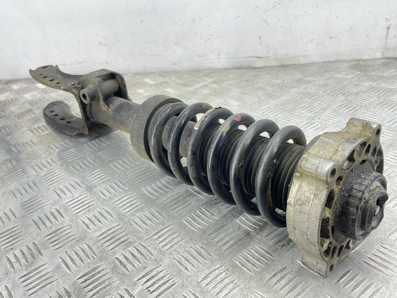 Стойка амортизатора в сборе с пружиной 7L8413032K Audi Q7