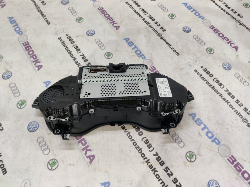 Комбинация приборов / Спидометр 4G8920984K Audi A6
