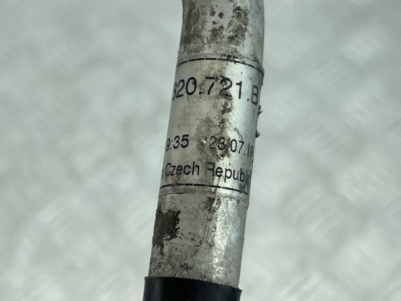 Шланг кондиціонера 7P0820721B Volkswagen Touareg