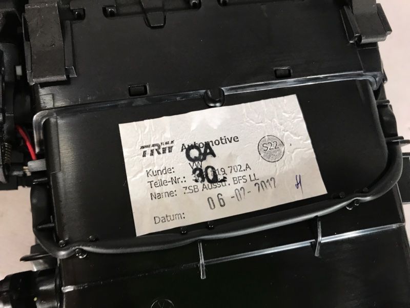 Дефлектор повітропроводу 3AB819702AMAI Volkswagen CC
