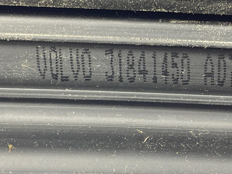 Направляюча скла дверей 32328964 Volvo XC90