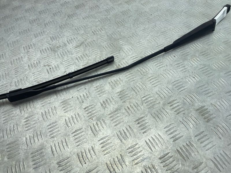 Повідок склоочисника 4G1955408D Audi A7